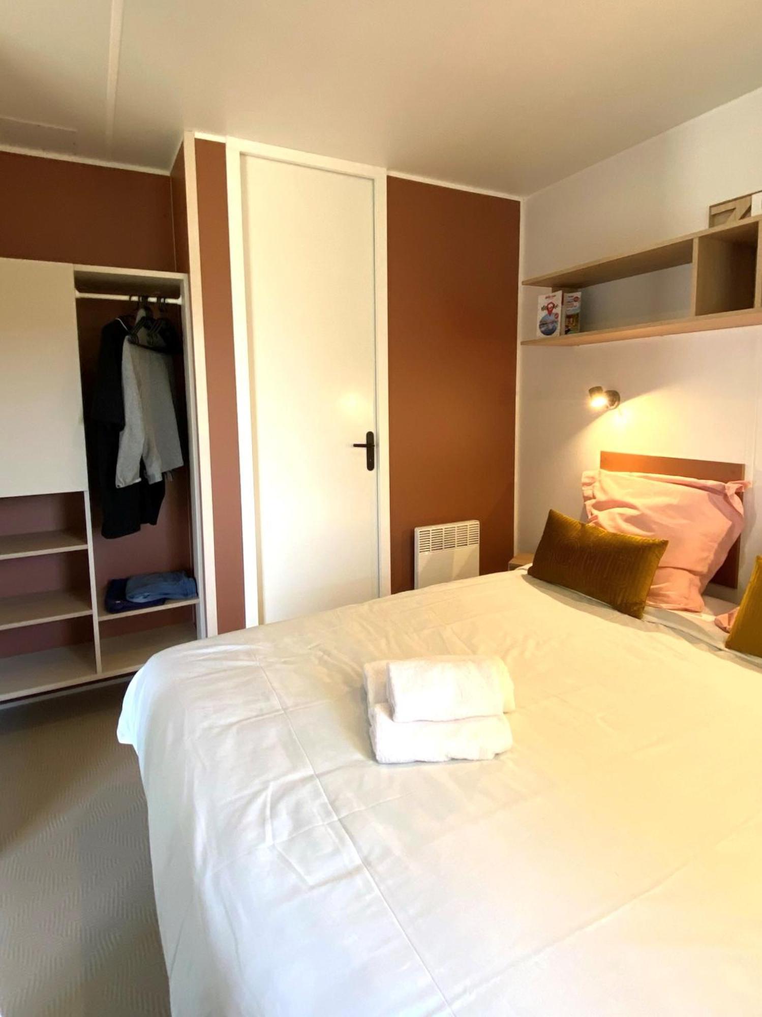 Camping Les Carolins Saint-Lo-d'Ourville Экстерьер фото