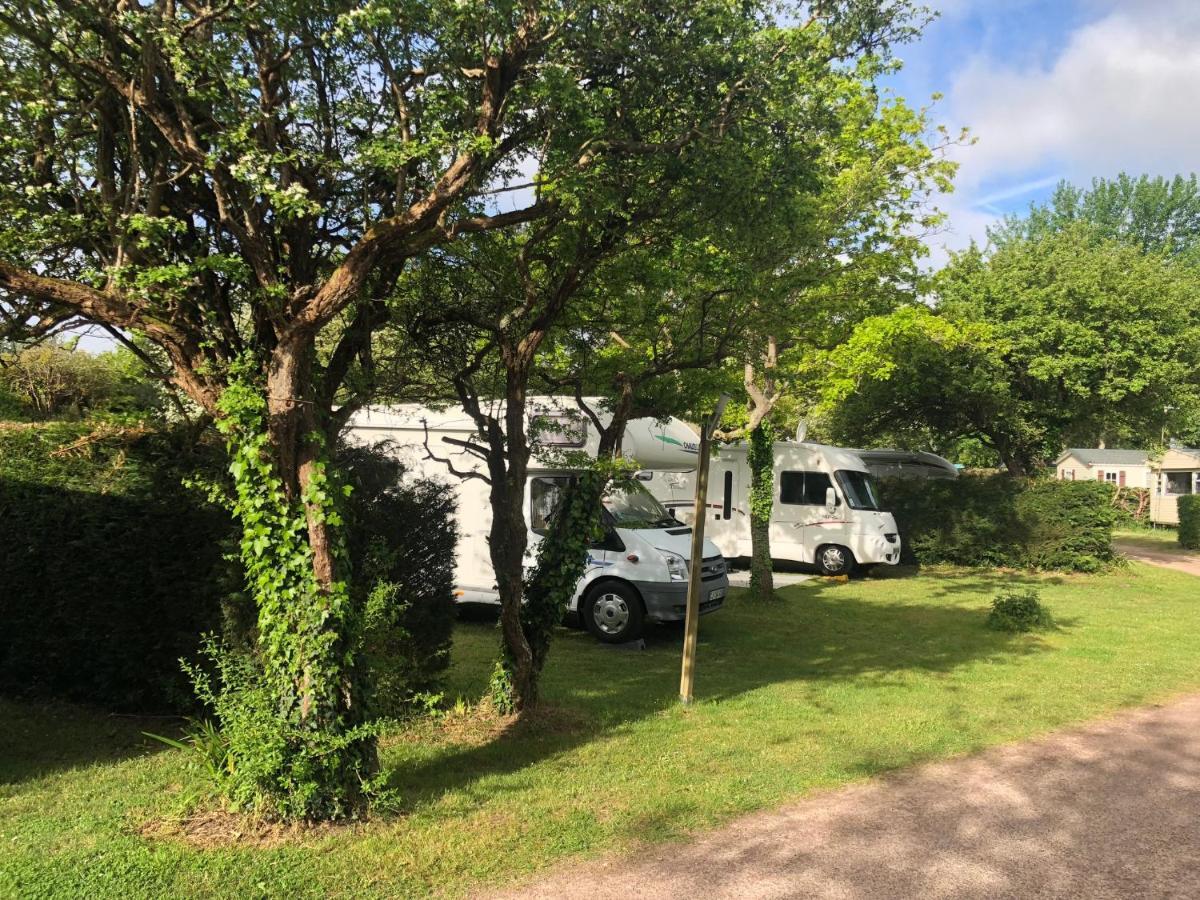 Camping Les Carolins Saint-Lo-d'Ourville Экстерьер фото